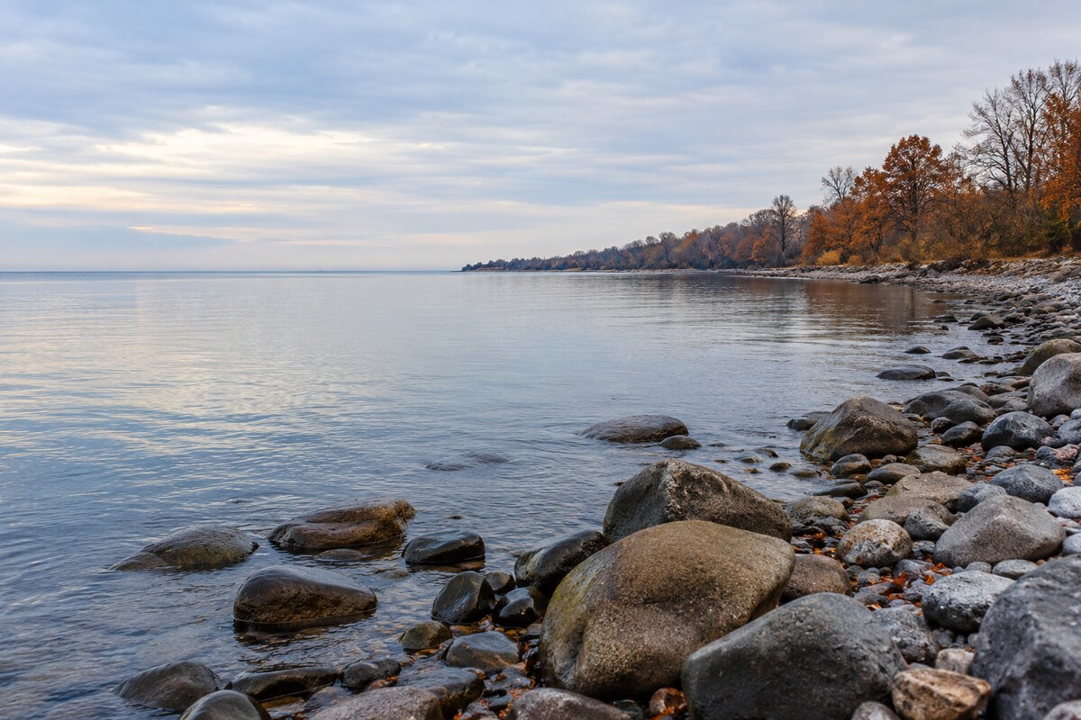 Lake Ontario shoreline Typical southern Lake Ontario shoreline
